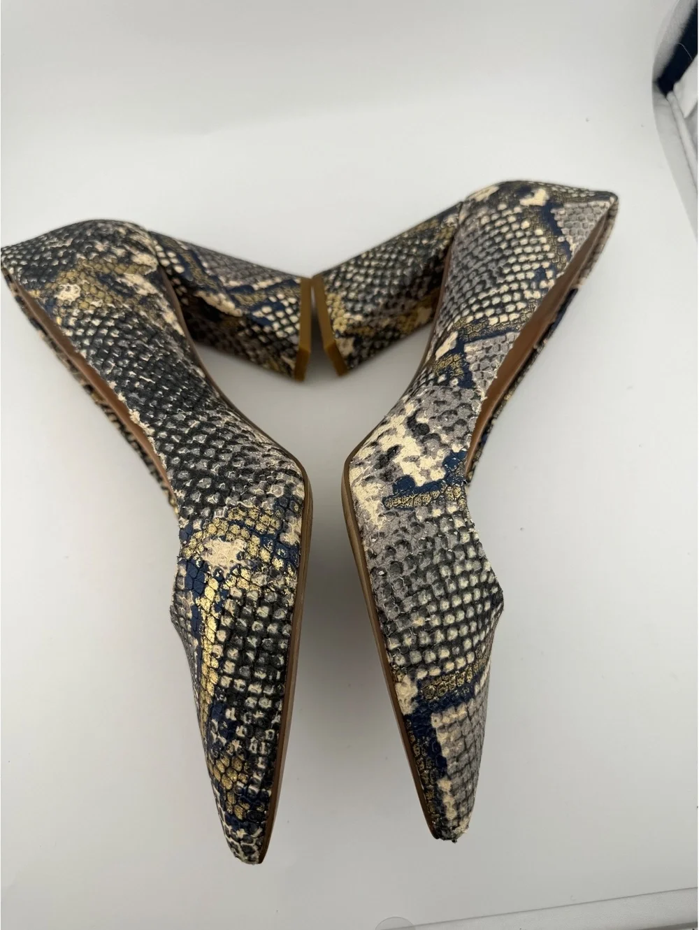 Charles David Arsenal Point Toe Block Pump - Light Lilac Metallic Snakeskin